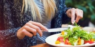 أطعمة عليك التوقف عن تناولها بعد سن الثلاثين