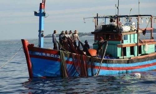 2612-4914-l-armee-camerounaise-va-desormais-securiser-les-zones-de-peche-sur-les-360-km-de-cote-maritime_L