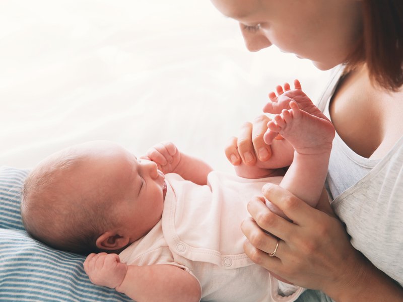 اصيبت بانهيار عصبي وحالة هيستيرية..مأساة أم رضيع ضحية أنجبته بعد انتظار 8 أعوام