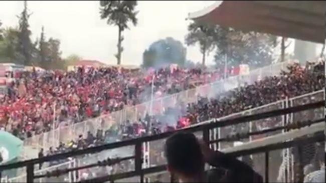 لاعبو الافريقي يتضامنون مع جماهيرهم في الجزائر..23 مصابا والاحتفاظ ب7 في المستشفى /متابعة