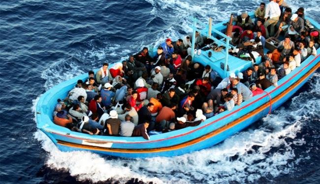 دورية عسكرية توقف 4 تونسيين بصدد الحرقة