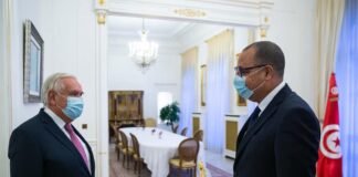 رئيس الحكومة يلتقي الوزير الأول الفرنسي الأسبق ورئيس منظمة « قادة من اجل السلام »